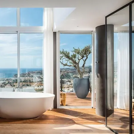 Avitan Gray Villa *